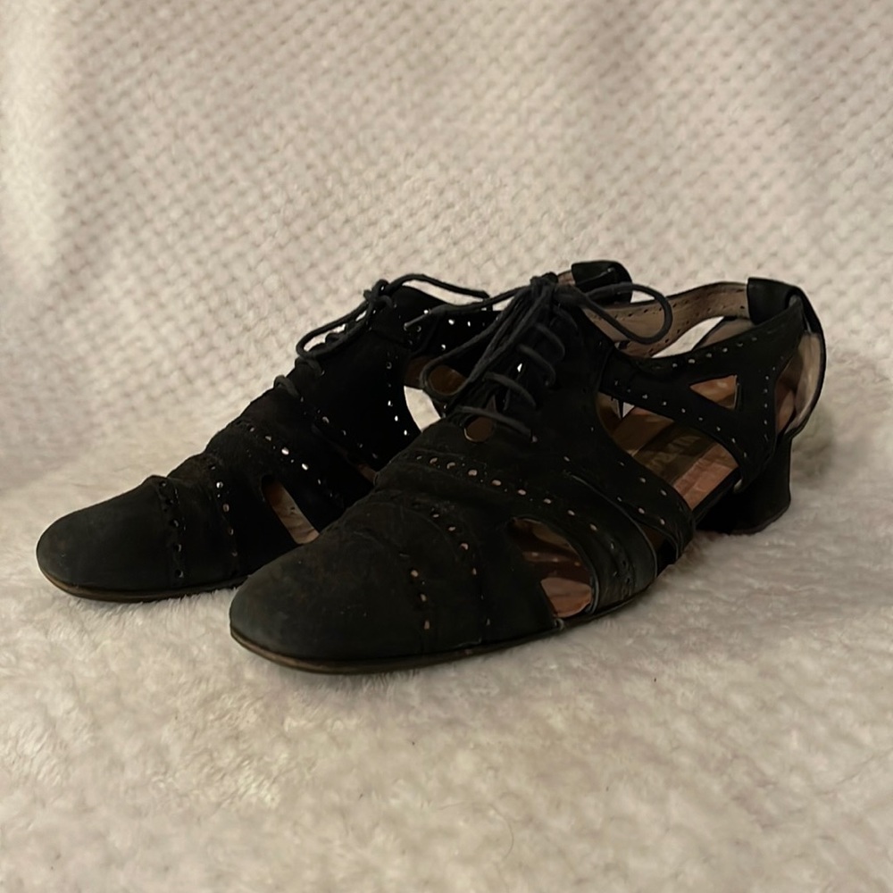 Gianni Bravo Mary Jane style heels